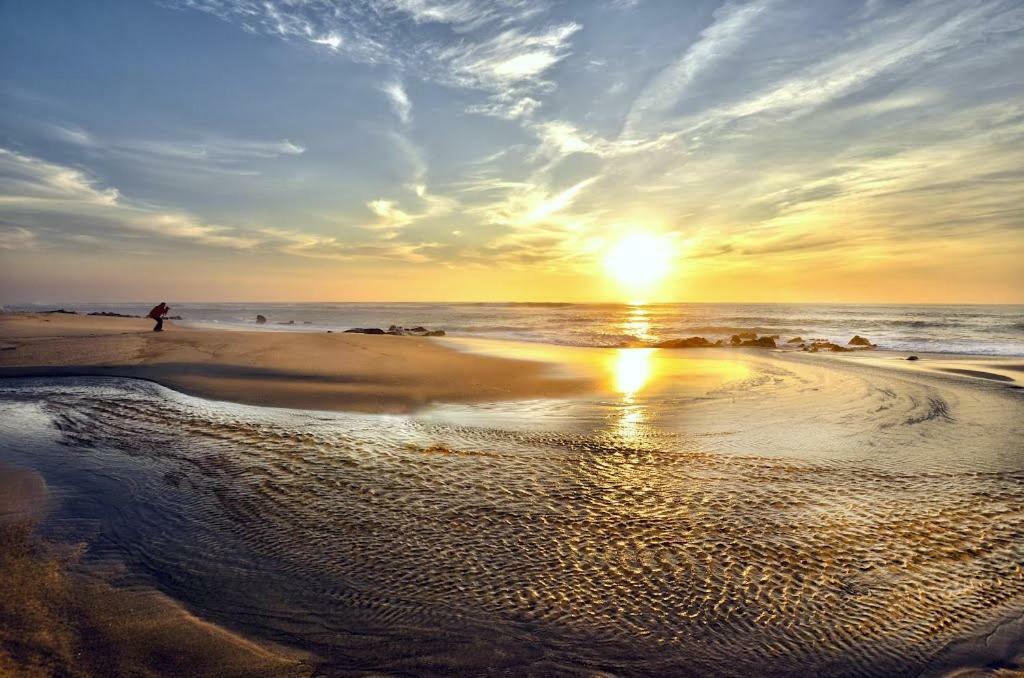 Oporto Beach Gulpilhares Екстериор снимка